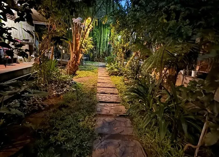 ホテル The Secreet Garden 2*